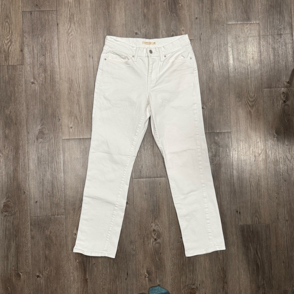 White Levi’s Jeans Size 29